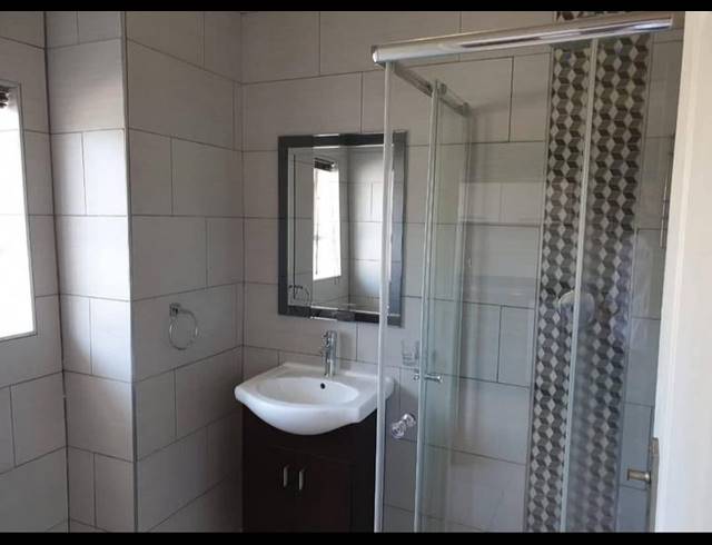 1 BEDROOM PROPERTY TO RENT IN BULT WEST